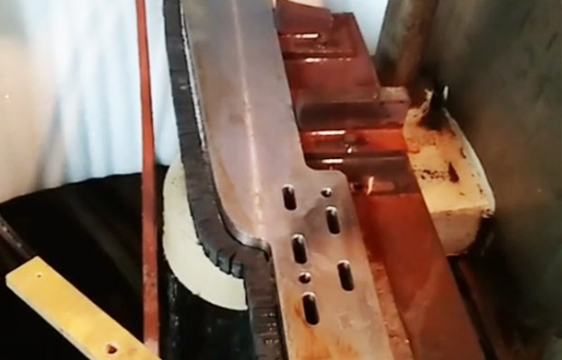 刀板局部淬火設(shè)備