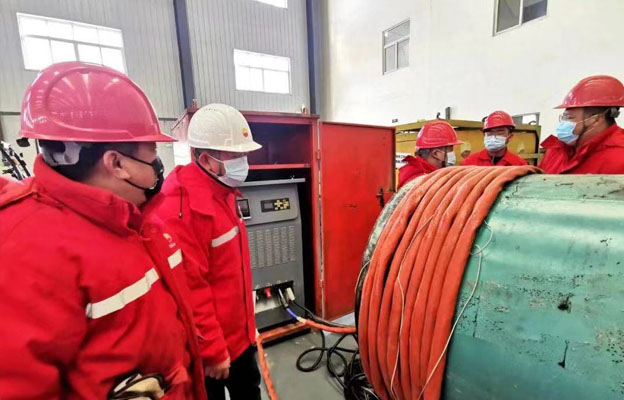 管道焊前預(yù)熱中頻加熱器